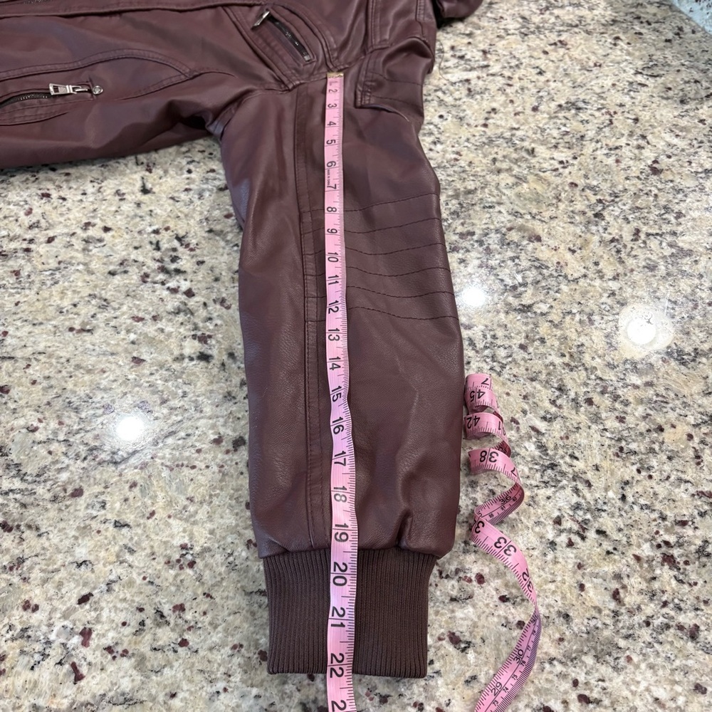 Burgandy faux leather fleece lined removable hood jacket Large GUC Preowned - Picture 13 of 13